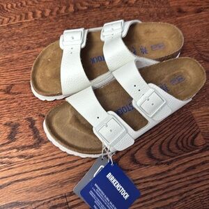 Birkenstock size 36
Brand New 
White color